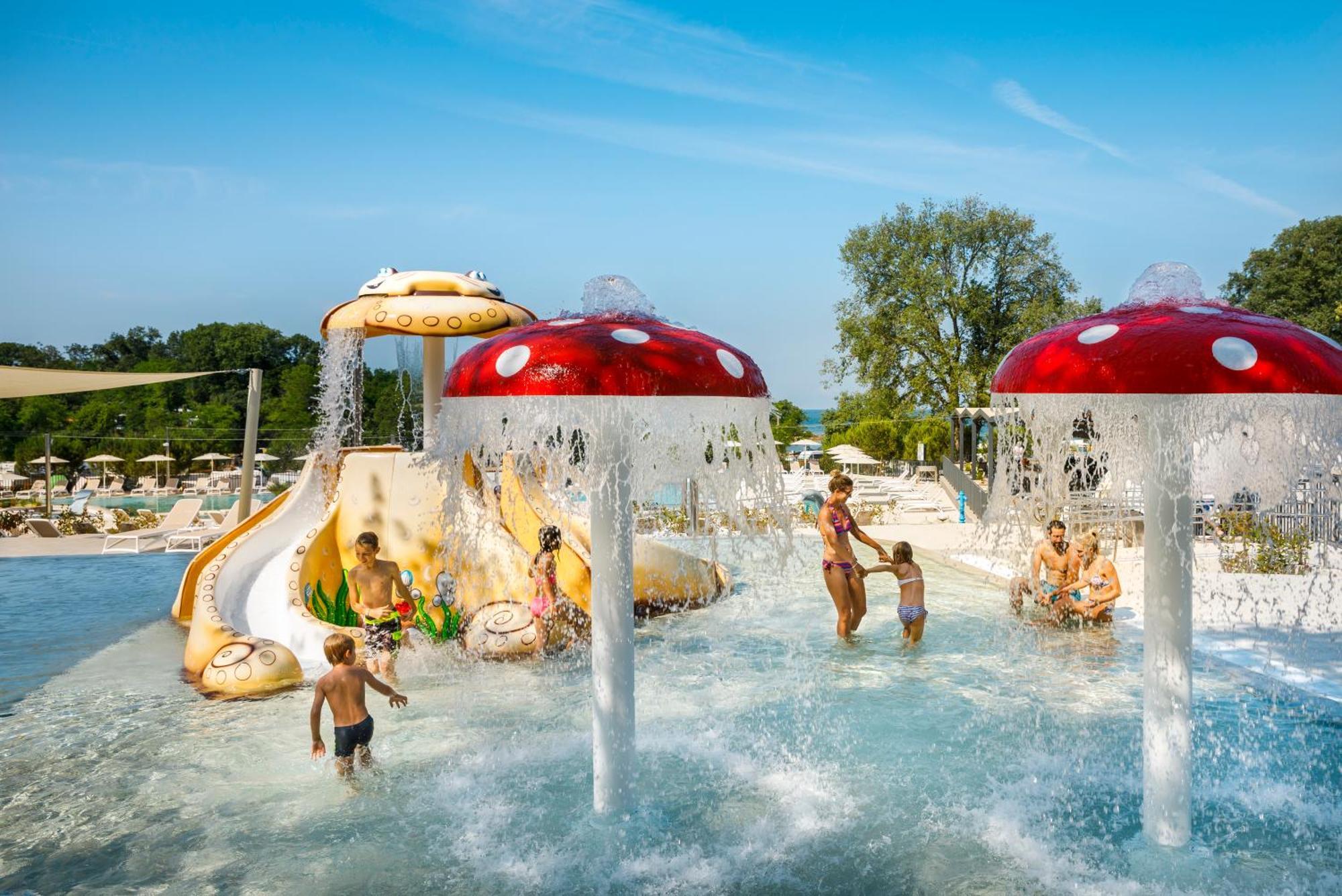 Aminess Planet Camping Maravea Resort - Pitches Novigrad Istria Exterior foto